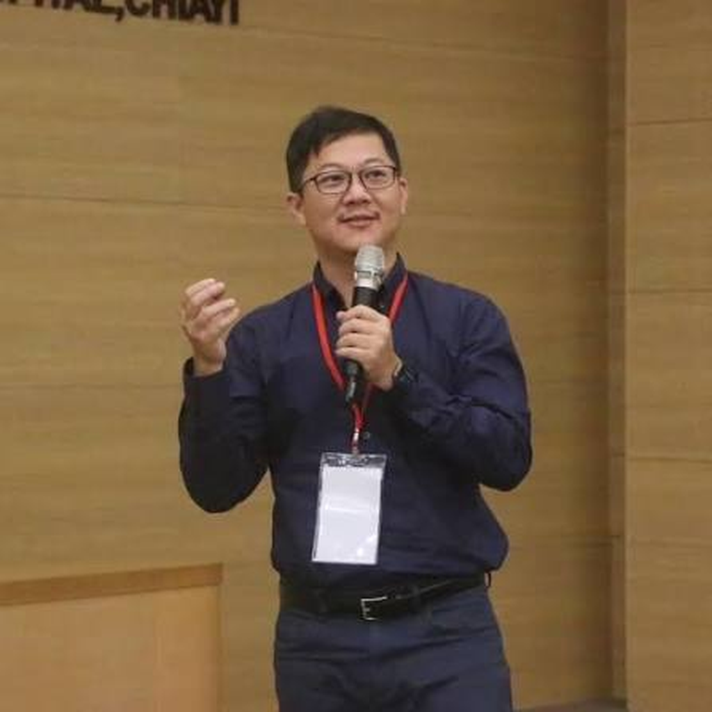 許智維醫師演講時的照片